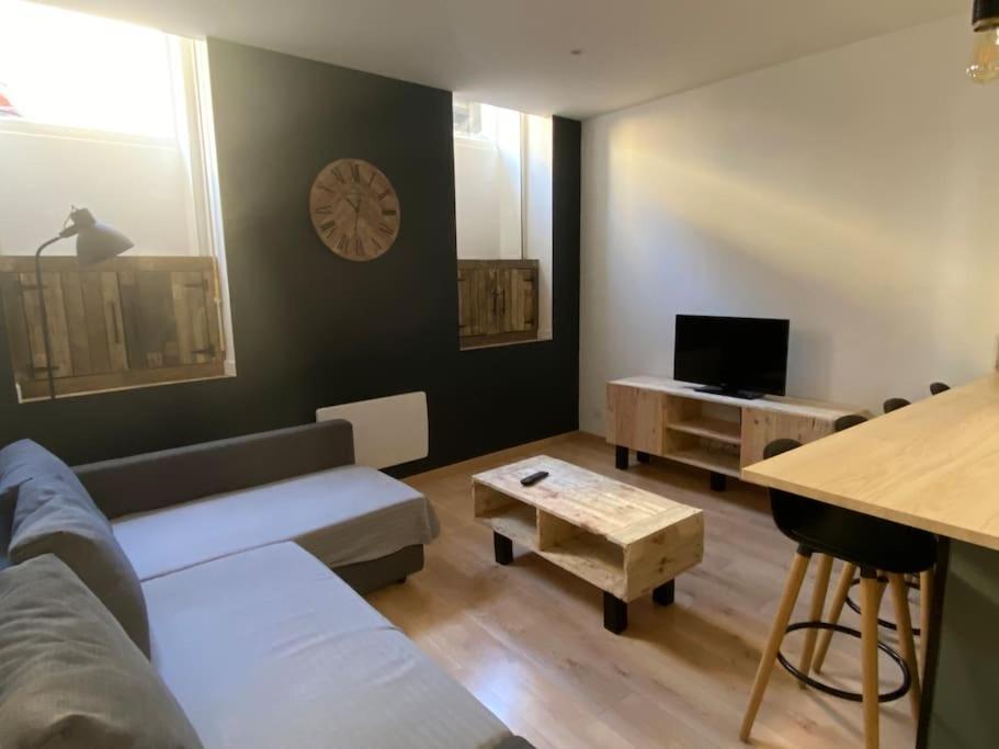 T2 4 Places 4Min A Pied Chateau По Екстериор снимка