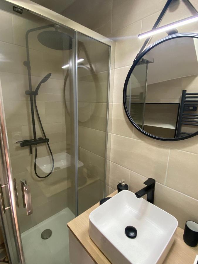 T2 4 Places 4Min A Pied Chateau По Екстериор снимка